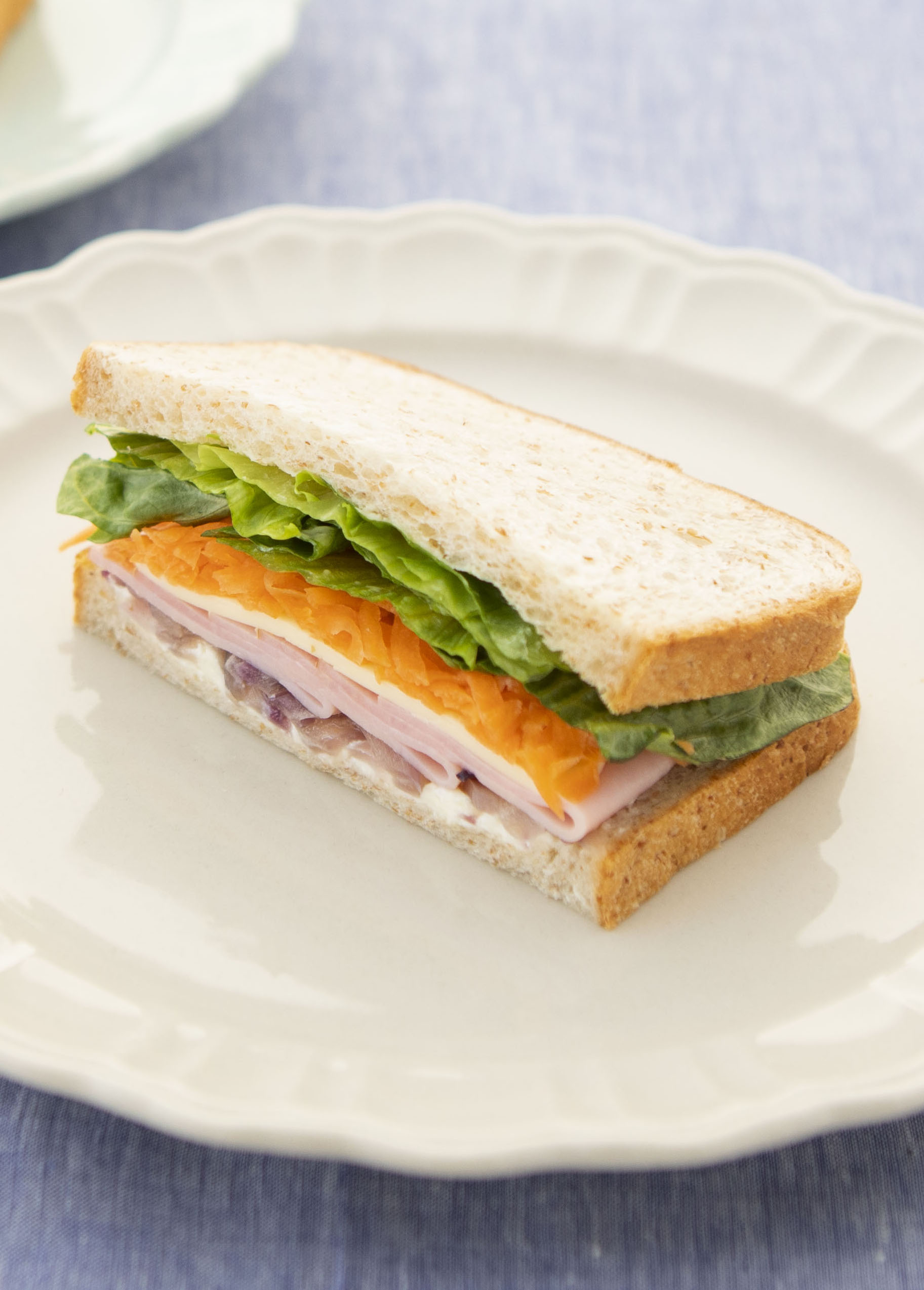 サンドイッチ向けの 麦のめぐみ 全粒粉入り食パン 10枚スライス を中部 関西 中国地区にて19年4月1日より発売 Newscast