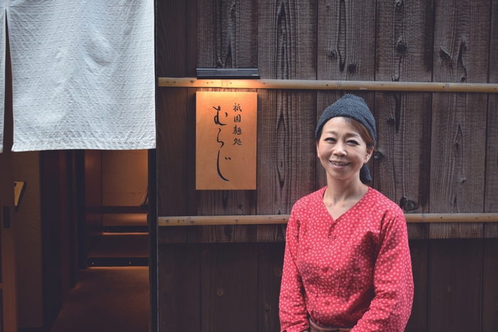 女性店主・連（むらじ）恭子