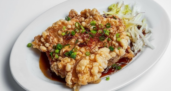 ジャンボ油淋鶏(一枚肉)¥990