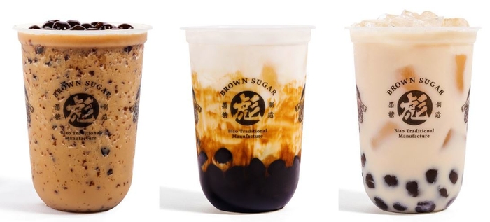 <おすすめ3商品>左から黒糖彪ミルクフラッペ/黒糖タピオカミルク/波覇ミルクティー