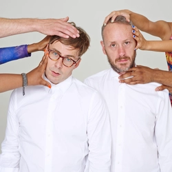 BASEMENT JAXX　 SOMEWHERE,コラボTシャツ発売記念！ ツイッター　リツイートキャンペーンで 渋谷公演特別招待券プレゼント実施
