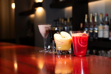飲まない一杯にも、バーテンダーの誇りを 株式会社ティグリス、全4店舗で「モクテル」を レギュラーメニュー化