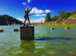 『六甲ミーツ・アート 芸術散歩2017』 アーティスト名:現代美術二等兵 作品名:koiのRock’n’Roller