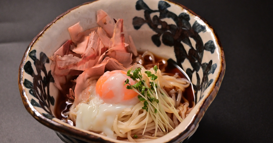 淡路島西海岸「Ladybird Road」新店舗が8月3日オープン! 出汁香るこだわりのうどん店『出汁舎』