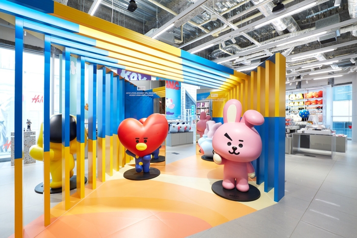 LINE FRIENDS STORE 原宿 ストア3階のBT21フロア