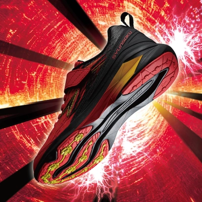 子どものための靴「瞬足」からスタートダッシュ時に威力を発揮する　 「FIRE BOOSTER(ファイヤーブースター)」登場　 足育思想に基づいた設計で快適な履き心地も実現