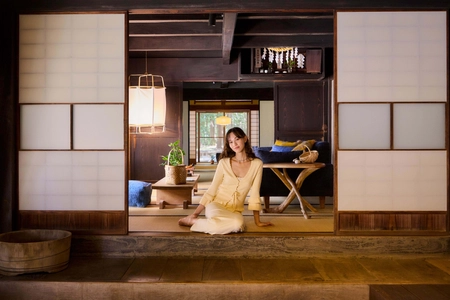 水原希子とローラが手がけるAirbnbの 「Akiya Design Project」予約開始　 この秋、元空き家の古民家で特別な宿泊体験を