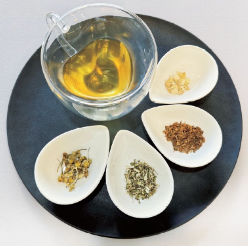 風邪をひきそうなときにおすすめの薬膳茶（ジンジャー、シナモン、エキナセア、カモミール）