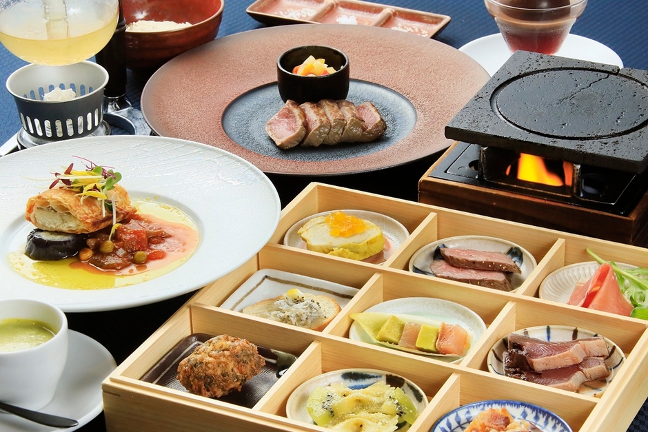 オープンキッチンの鉄板ダイニングで愉しむ＜お食事＞