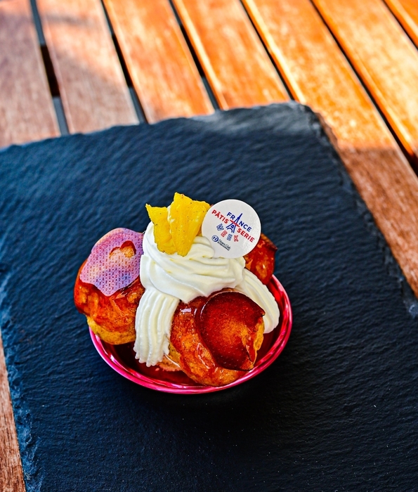 「パティスリーラネージュ」「サントノレトロピコ」プティガトー　580円