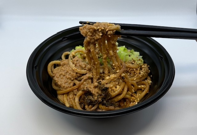 汁なし担担麺_盛り付け例3
