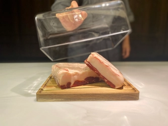 “食べログ 焼肉部門WEST 百名店”を受賞したジビエ料理店が 難波 千日前に姉妹店オープン、旬のジビエを楽しめるコースを提供