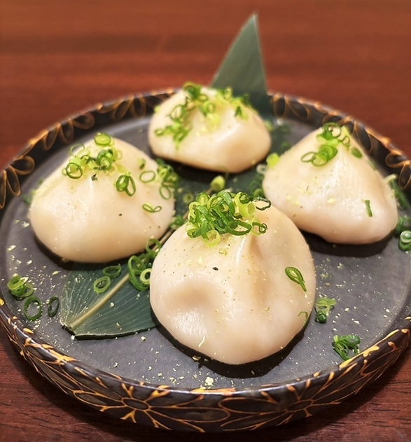 餃子の常識を覆す！肉汁爆発！蒸し餃子