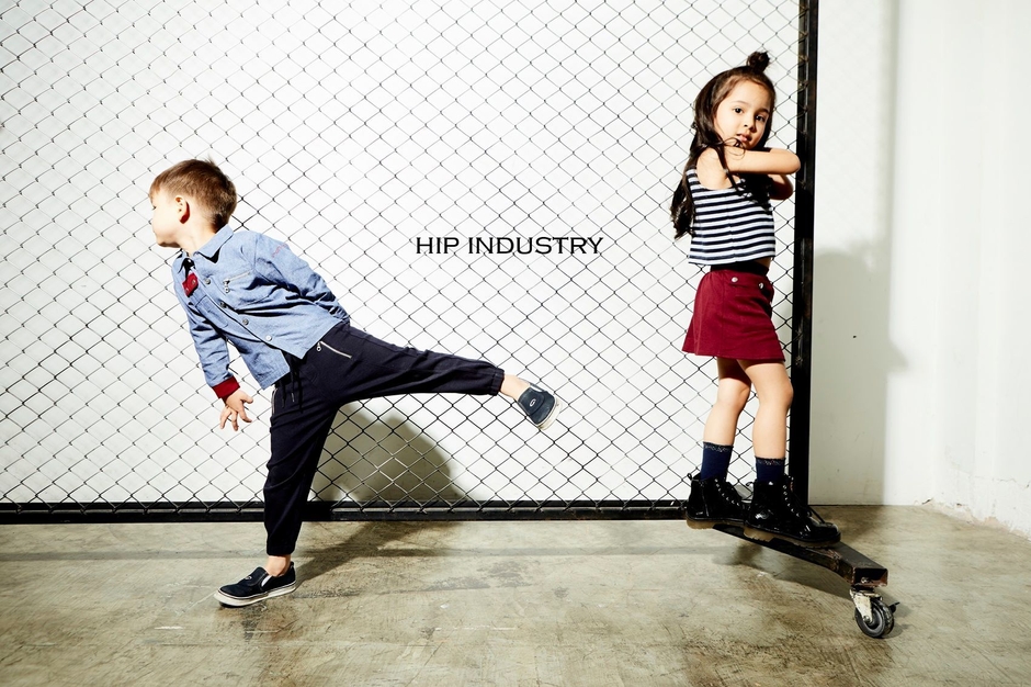 子ども服モデル(GRAND KNITWEAR MANUFACTURING CO.,LTD.)(ブース番号23)