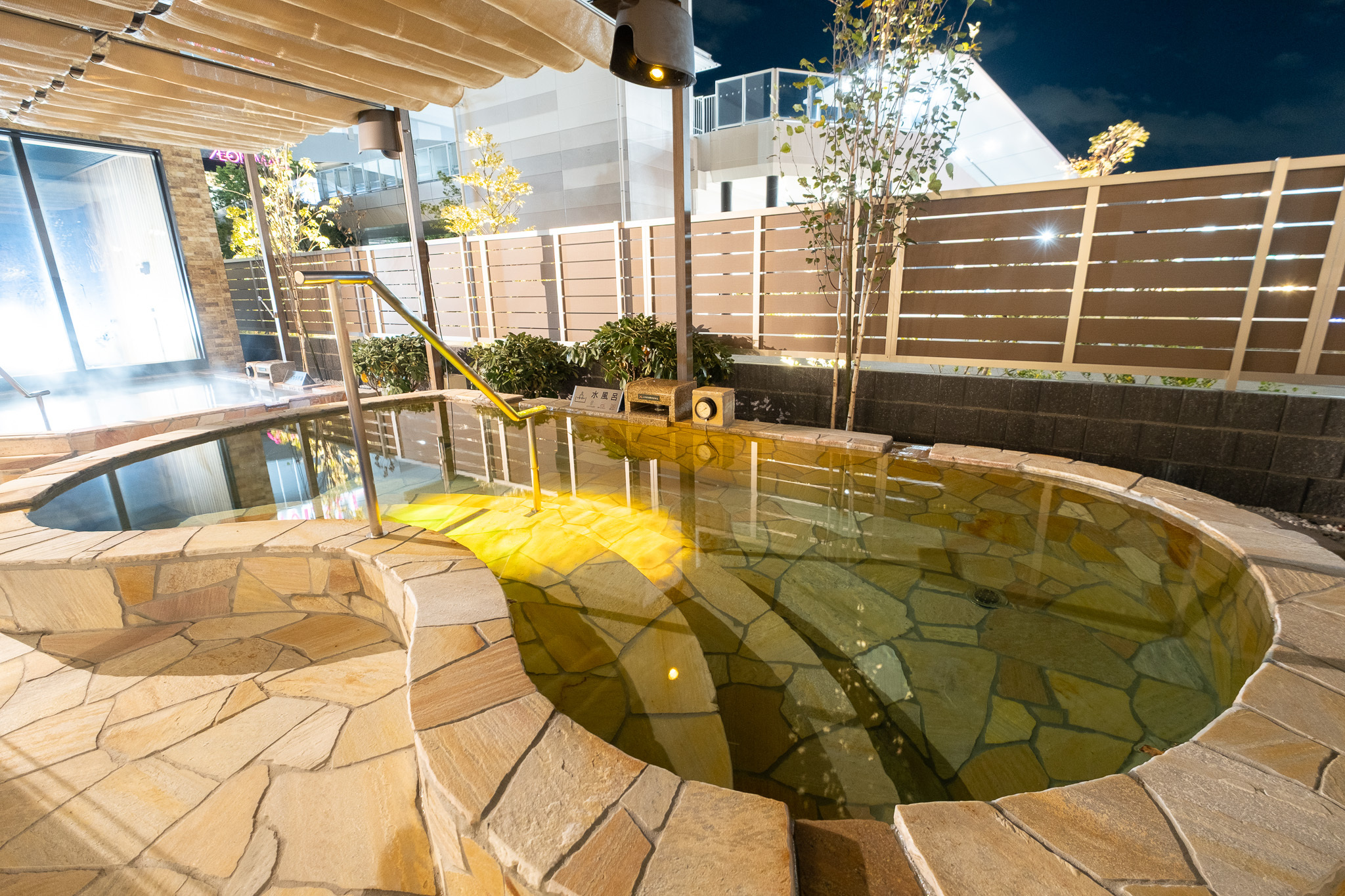 WELNESS GARDEN 水風呂