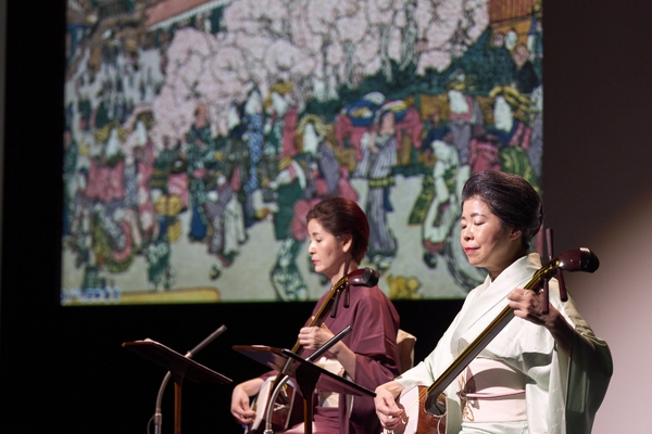 昨年の公演「北斎小唄　より道　江戸・東京　橋めぐり」より　撮影:渡邉肇