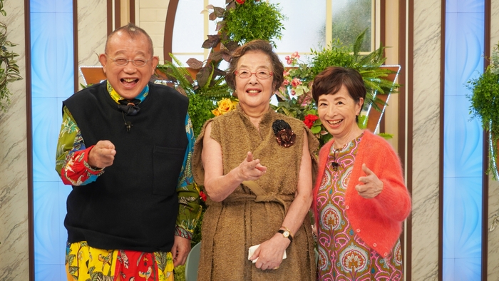 収録後は三人でポーズ!