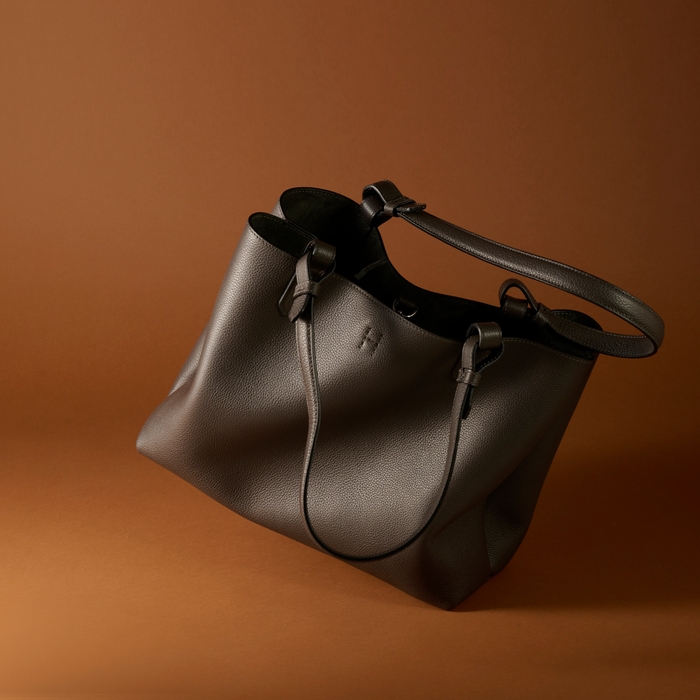 トートバッグ L \104,500(税込)