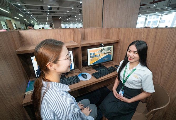 レッスンブースでのマンツーマンレッスンの様子