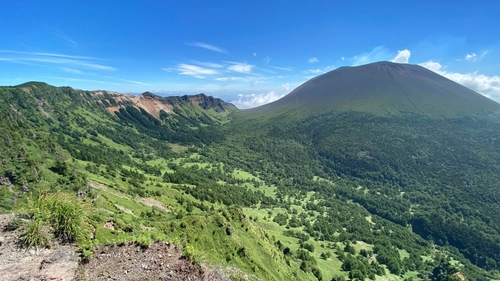 浅間山(前掛山)登山が約3年ぶりに再開　 小諸から“活火山と向き合う登山体験”を発信、 登山再開記念ツアーも実施