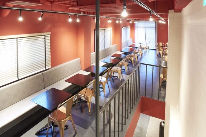 ヘンリーズバーガー秋葉原 インテリア