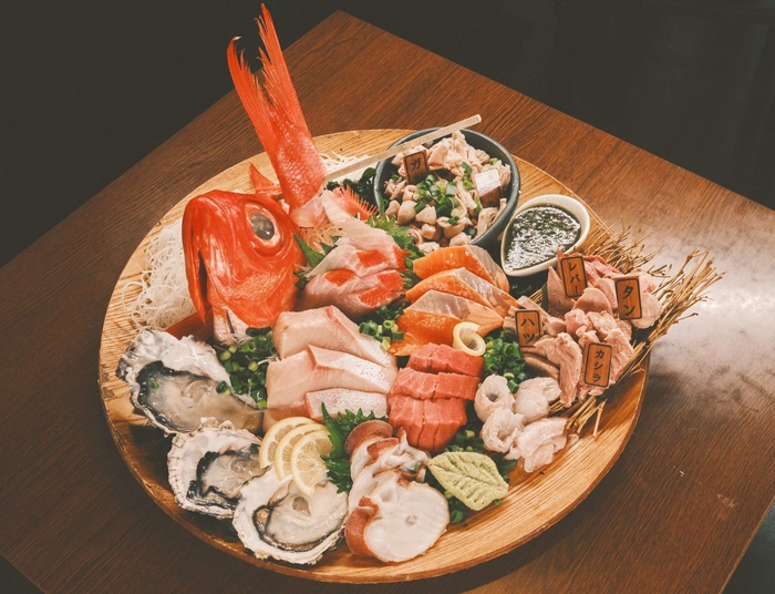 「魚もつ」の不動の看板メニュー「極み盛り」3人前2,697円