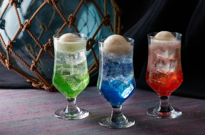 深海カフェ2500限定 深海クリームソーダ