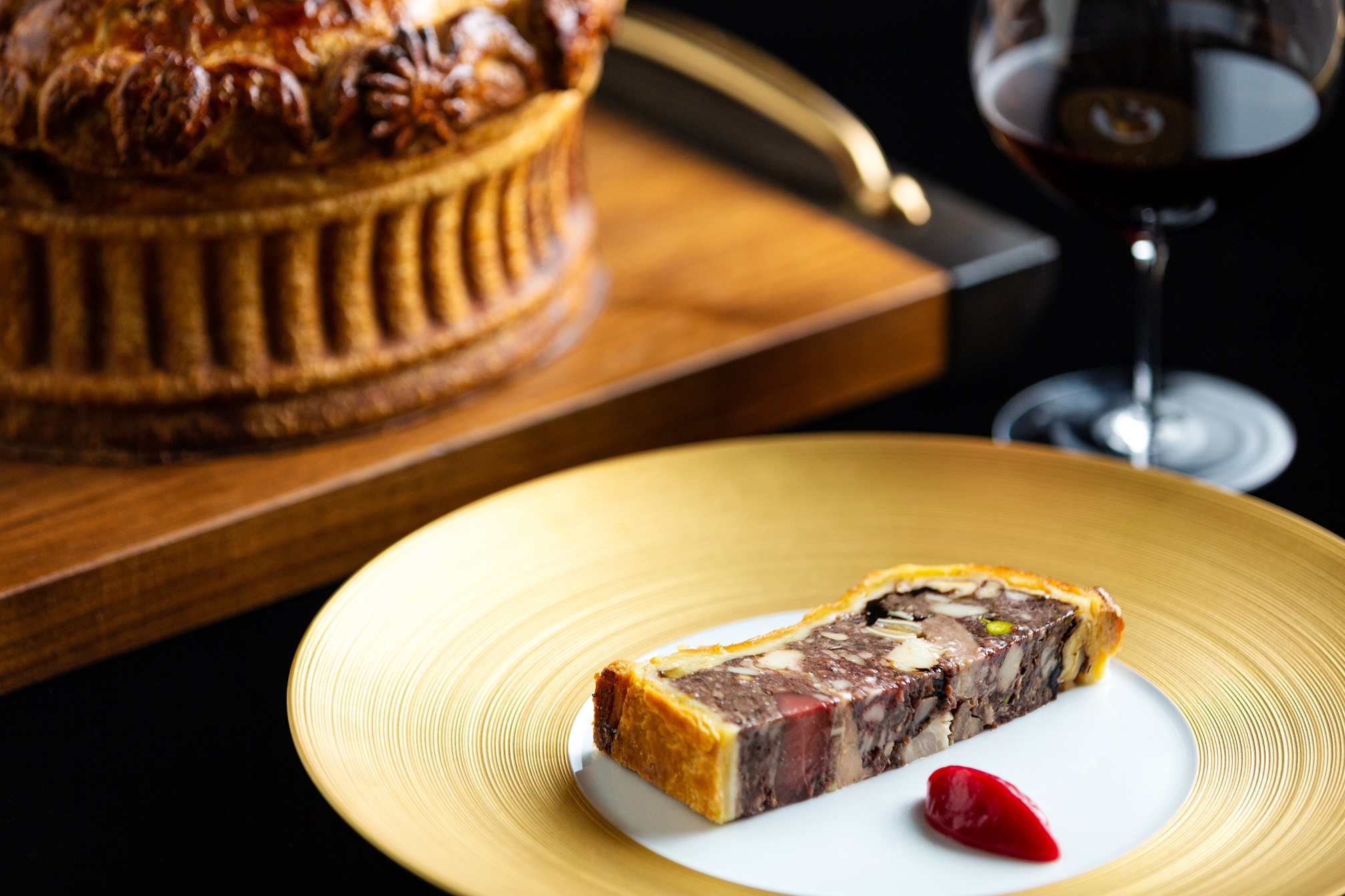 ブレストンコート ユカワタン 王侯貴族のための特別料理「王様のジビエ」提供開始 期間:2020年12月1日~2021年1月11日