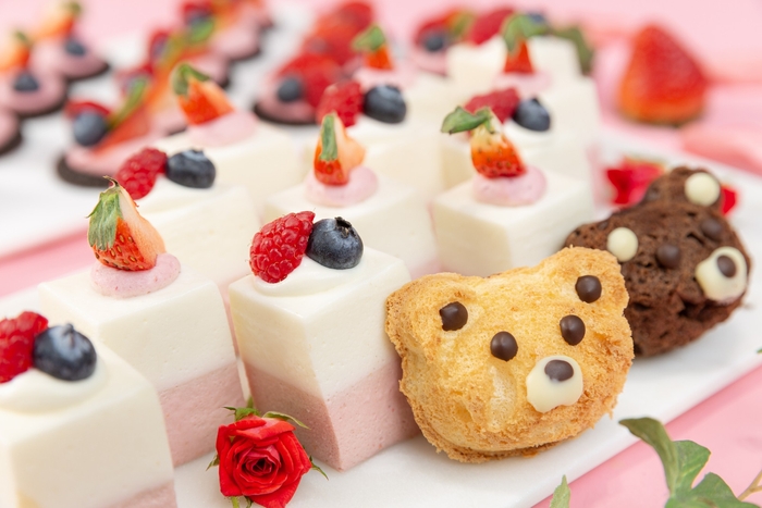 ほうじ茶と苺のガトーショコラ