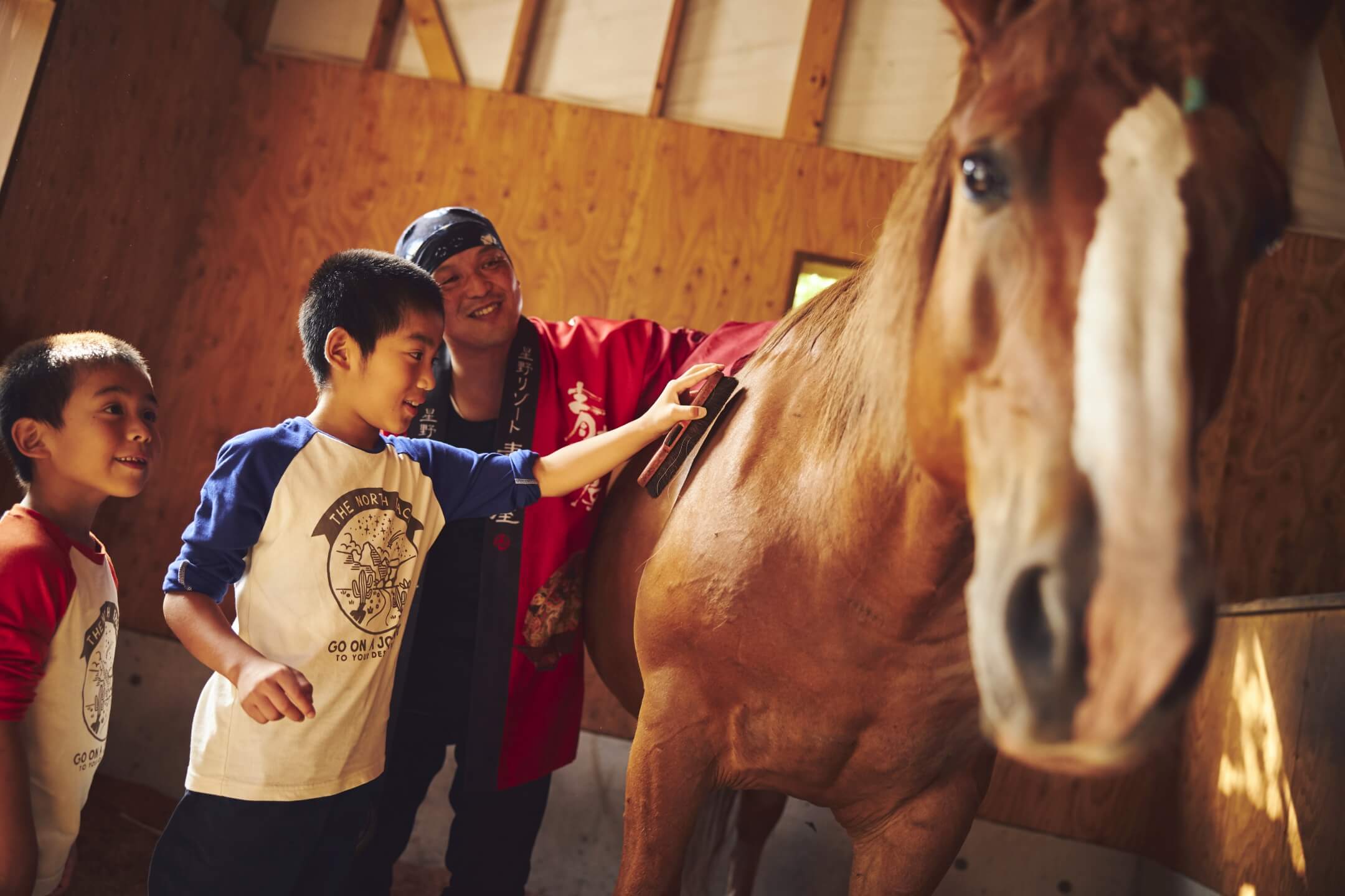 青森屋　馬のお世話や蹄鉄作り体験を通して子供の成長を後押しするプログラム「馬っこ博士」実施　実施日：2020年3月20日～5月31日の土日祝