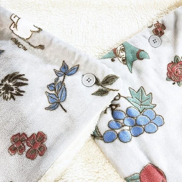 ムーミンのナチュラルデザインのブランケット