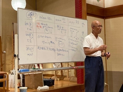禅僧の論理的な講義