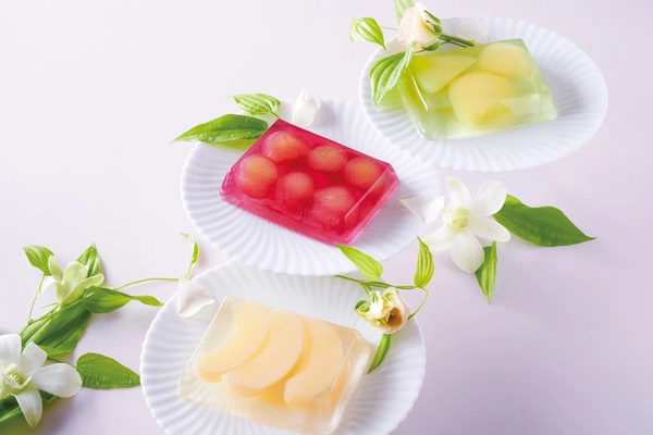 新商品「プレミアムゼリー」を数量限定で販売　 ラフランス、ピオーネ、白桃を使用した 夏にぴったりな爽やかな味わい