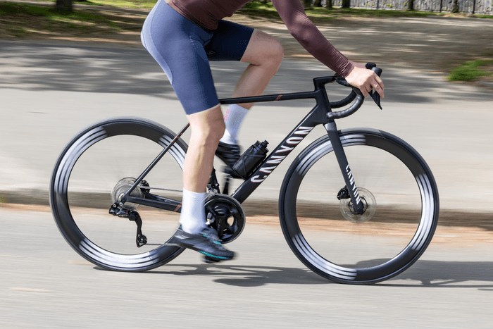 超万能オールラウンドなSES4.5（1,432g、リムハイトF: 50mm, R:56mm）