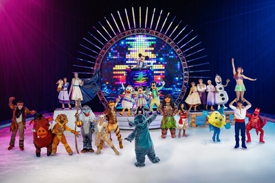 たくさんのディズニーキャラクターが登場