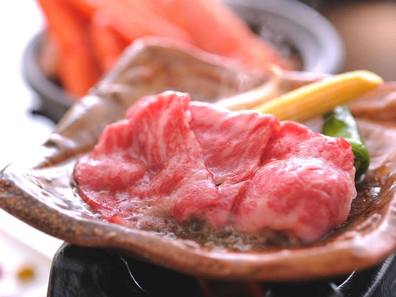 サイコロきっぷでお越しの方にワンドリンク&お土産プレゼント! 2023年10月末まで限定プラン販売「レイセニット城崎スイートVILLA」にて