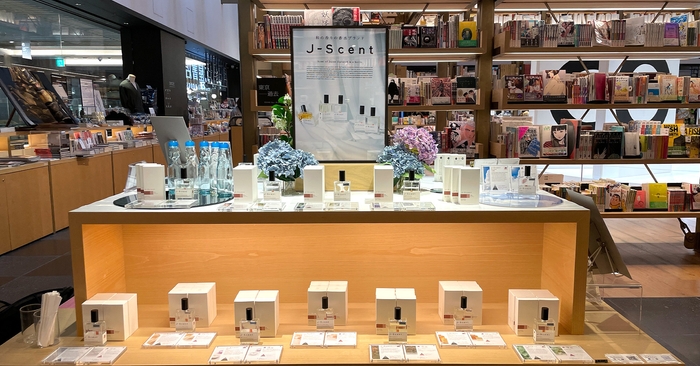 銀座 蔦屋書店での『J-Scent』展開の様子