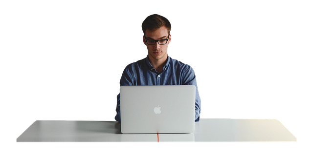 経歴詐称は懲戒解雇の対象となる？事例・対処方法を紹介