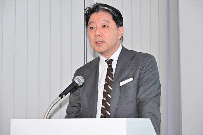 営業・事業推進本部長　古賀宗仁