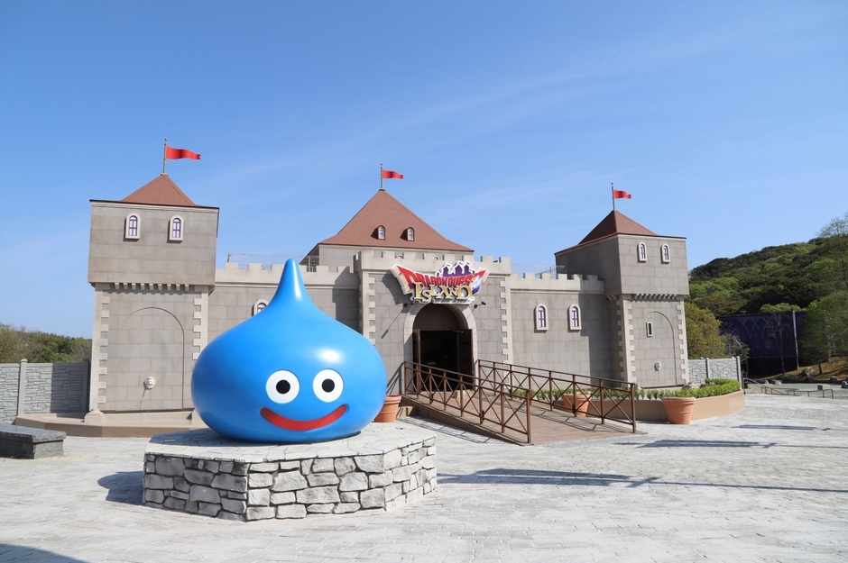 © ARMOR PROJECT/BIRD STUDIO/SQUARE ENIX