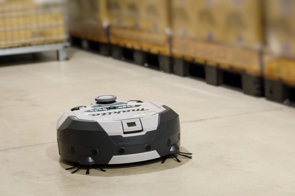 マキタ製「ロボットクリーナ RC300DZ」を月額レンタル提供開始