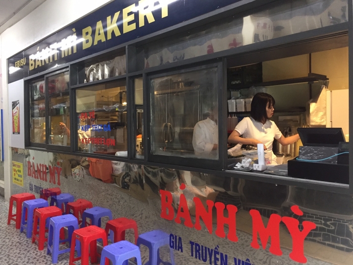 ベトナムの屋台のような店