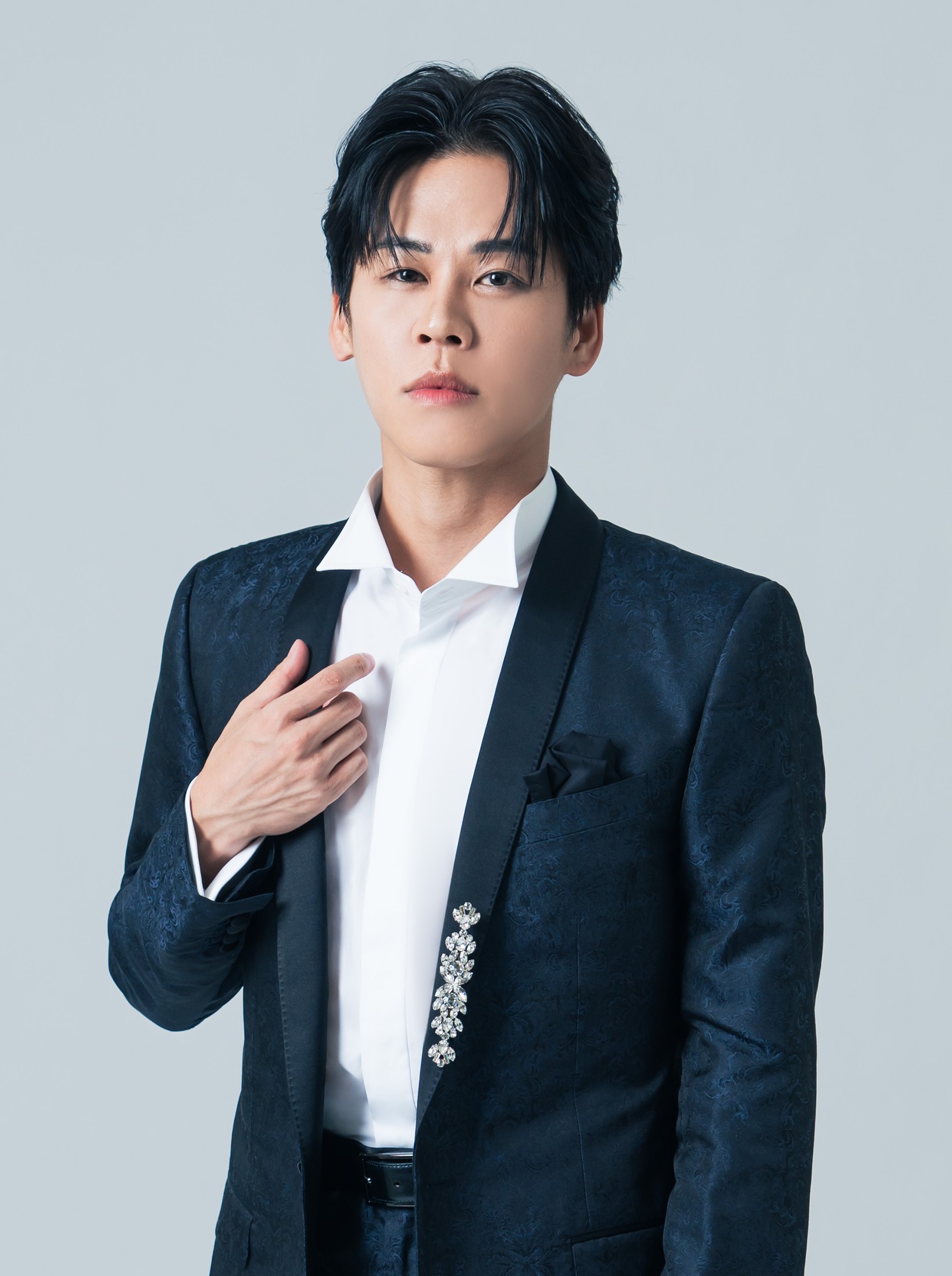 伝説の演歌歌手”萬 みきお“をも唸らせた？！伊達悠太、7月29日リリースの新曲『情なし』新ビジュアル解禁！
6月20日(土)にはHBCラジオにて初オンエアへ！ 
