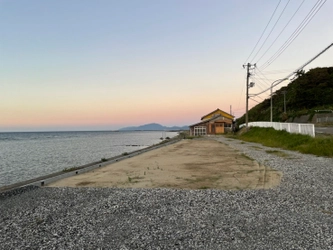 空き家対策、事業承継の一環として新潟県出雲崎町の廃業した　 海の家を不動産投資型クラウドファンディングを活用して再生中