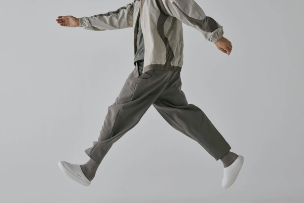 街での歩行もフィットネスへ　 傾斜ソールで効果的な運動ができるシューズ 「KAMOLEG 3.0」発売