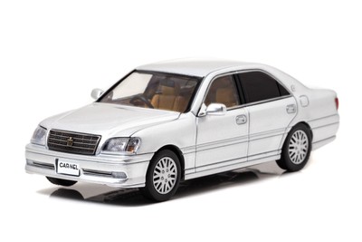 Silver Metallic:左前