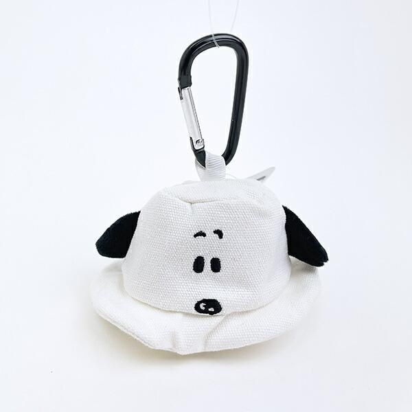 色や形が個性的なスヌーピーのポーチ