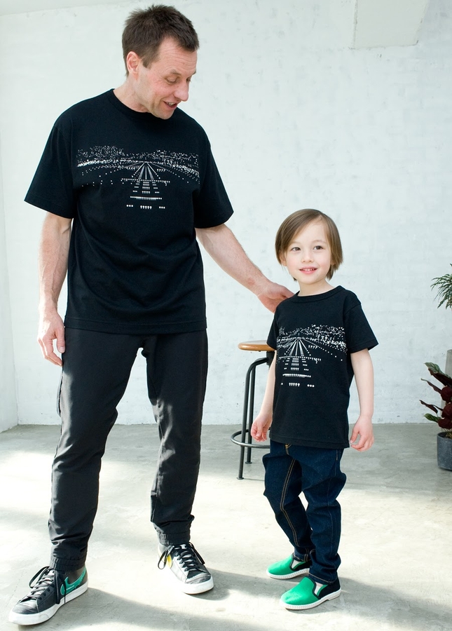 定番カラーのブラックも好評発売中!