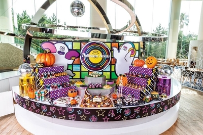 約35種類のデザート&軽食メニューが食べ放題「ハロウィーン・ディスコ」