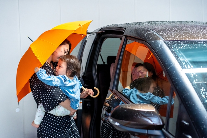 傘がジャマで子供が乗せられない